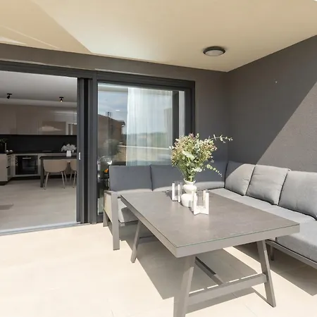 Carolina Apartment Novigrad Istria