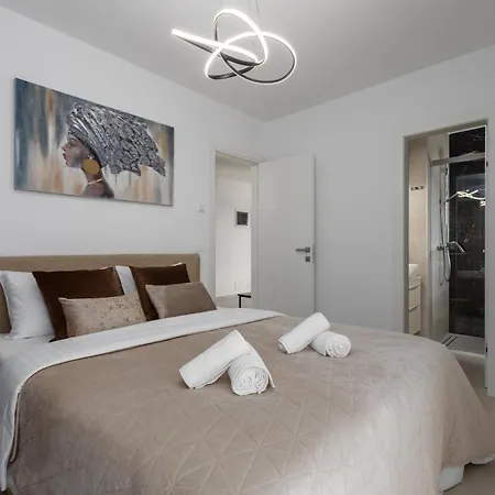 Carolina Apartment